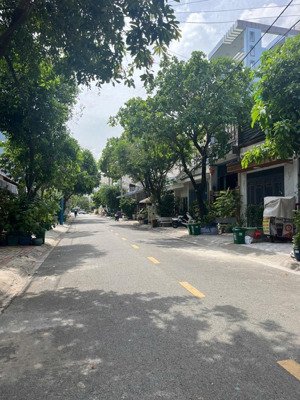 hiếm - bán đất, tặng nhà - mặt tiền đường số, phước bình - 122m2, ngang 4m, nở hậu - 8tỷ2 tl