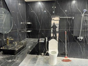 "penthouse trên cao" dành riêng cho gia chủ yếu sự tinh tế, riêng tư và thượng lưu