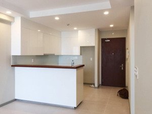 cho thuê căn hộ 2pn 1wc, nội thất cơ bản tại the goldview q4 , giá 15tr/tháng . lh 