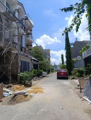 hiếm, trục chính khu dân cư, lô ngang 4 đẹp cần bán gấp