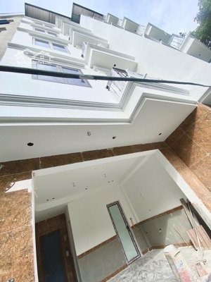 7 tầng 38m2 -5 ngủ, thang máy, 7,8 tỷ cho thuê được 25tr/tháng