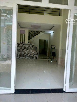 cho thuê phòng trọ 4 x14 ( 2 phòng ngủ+ 2 toilet) vị trí nhà 1 / nguyễn thị tú.vĩnh lộc b