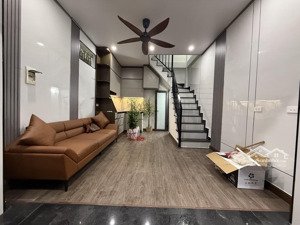 chính chủ bán nhà tây sơn,ngõ thông,lô góc 2 thoáng,5 tầng 6tỷ