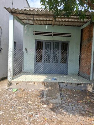 bán nhà riêng chính chủ 100m2 tại long an