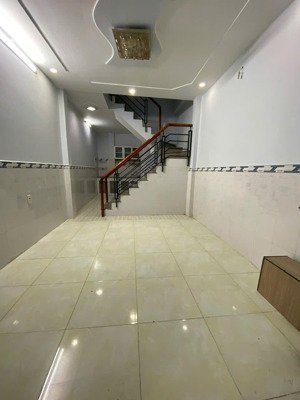 nhà dt 3,4 x 8m, đúc 1 trệt 1 lầu đối diện trường học nguyễn hiền đường tân thới hiệp 7