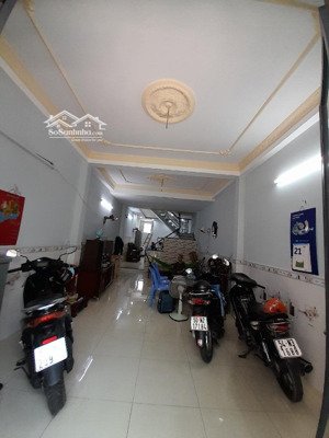 nhà rộng thoáng - xe 7c vô nhà ngủ