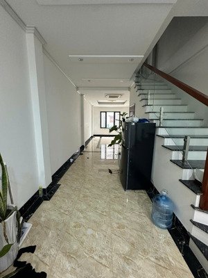 chính chủ cho thuê nhà đặng vũ hỷ, 50m x5 tầng, 5 pn - thượng thanh, long biên lh:0941599868