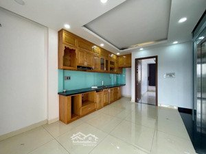 nhà cho thuê nguyên 6x20, mặt tiền đường 20m, vị trí đẹp, gần tiện ích