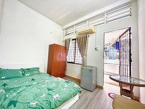 trống sẵn phòng ban công 21m2 | full nội thất | giá sinh viên ngay trung tâm | gần phố bùi viện q1