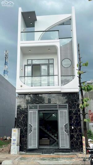 Cần bán nhà 1 trệt 1 lầu ngay KCN Nam Tân Uyên, Tân Hiệp, Bình Dương