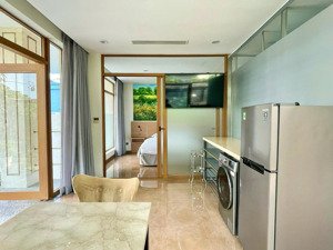 siêu phẩm full nội thất cao cấp - máy giặt riêng - serviced tốt - có hồ bơi