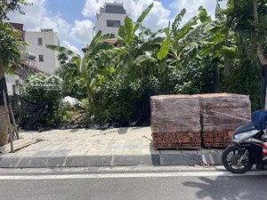 bán đất cự khối,long biên phân lô vỉa hè ô tô dt 93.8m2 mt 5.8m giá 16.5 tỷ