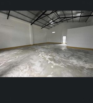 kho xưởng mới 200m2 (10x20) gần vạn phúc city