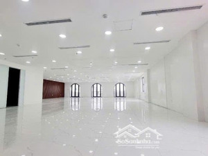 chính chủ. cho thuê nhà mặt phố, 230m2/tầng, mặt tiền 13m