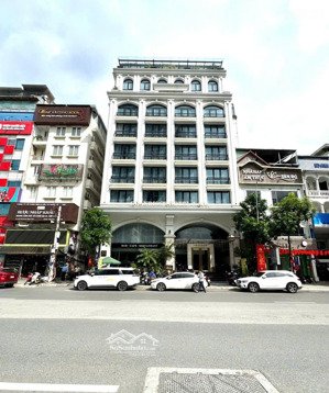 bán toà nhà apartment, chdv phố láng hạ, đống đa. dt110m2 9tầng mặt tiền 9m. đang cho thuê 150tr/th