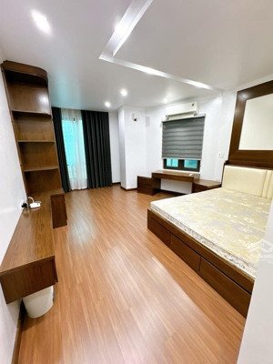 bán nhà đẹp dân xây ôtô gần phố lạc long quân, võng thị: 50m x5t ,2 thoáng sổ nở hậu giá nhỉnh 9tỷ