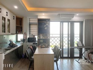 cho thuê căn hộ apartment cực vip tại ngõ 193 trích sài. ban công view hồ tây thoáng. chỉ 12tr