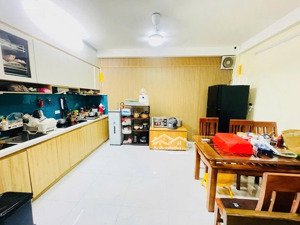 bán nhà dân xây lạc long quân tây hồ, dt 43m, ô tô đỗ cổng, lô góc 2 thoáng đi bộ ra hồ tây.