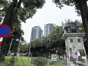 cực hiếm nhà vườn 170m,5 tầng tô ngọc vân,tây hồ mặt tiền khủng 7m,tài chính quanh 150 tỷ