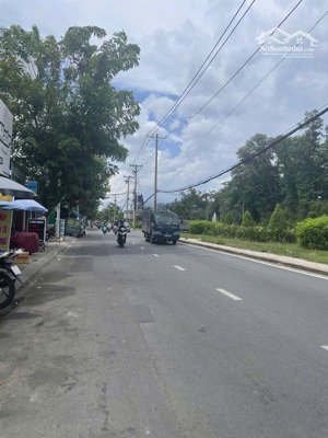 . nhà c4mặt tiền đường - tân sơn nhất - giá tốt.dt92m2(4x23m) đường 20m ngay sân gôn