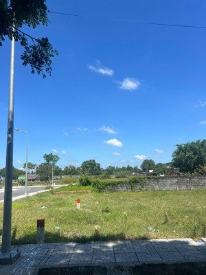 chính chủ bán lô đất 80m2 full thổ cư (1tỷ9) xã tân phú trung, củ chi