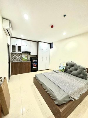 chính chủ cần tiền bán gấp ccmn văn quán, nguyễn khuyến dt 60m2, 7 tầng, 17 phòng thu 50tr/tháng