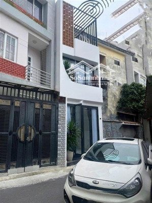 xe hơi đỗ cửa, 3.5x12m, nhà đẹp 3 tầng, khu vip q.phú nhuận