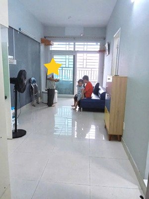 cần bán căn hộ âu cơ tower quận tân phú, 53m2 - 2pn 1wc, ntcb, có sổ hồng, nhà thoáng mát, giá tốt
