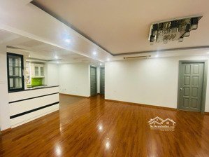 bán căn hộ cc hh2 bắc hà, 9,9 tỷ, 146m2, 4pn, 3wc, nhiều tiện ích đẹp