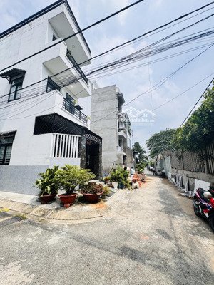 bán nhà mới 4.5 tầng sát vạn phúc city thông đinh thị thi - quốc lộ 13 thủ đức
