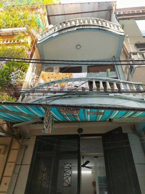 bán nhà nguyên hồng 67m2 3 tầng măt tiền 5.5m hơn 15 tỷ phân lô ô tô tránh lhcc 