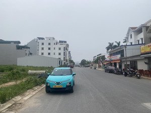 chính chủ bán gấp mảnh đất 82m2, mt 4m1 ngọc thụy, gần công viên long biên, gần trường, chợ