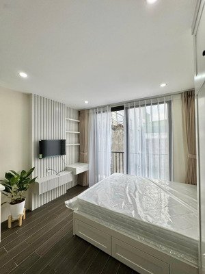 chính chỉ cho thuê gấp ccmn tại 318 đê la thành - ô chợ dừa - đống đa full đồ