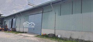 cần cho thuê gấp kho ở đường nguyễn tất thành diện tích 300m2
