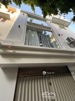 nhà đẹp 3 tầng btct - hẻm thoáng sát mặt tiền trần đình xu. 5,5 tỷ