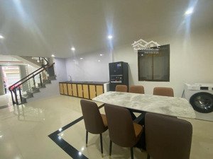 nhà 2 tầng mt bình thái 2, 100m nở hậu, sau lưng ông ích đường gần chợ cẩm lệ kinh doanh tốt