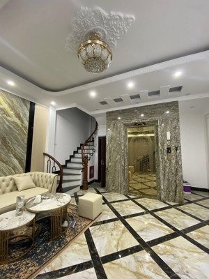 phân lô nguyễn ngọc nại 50m2* 6 tầng mặt tiền 6m, thang máy, 10m ô tô tránh, ngõ nông, giá 15,3 tỷ.