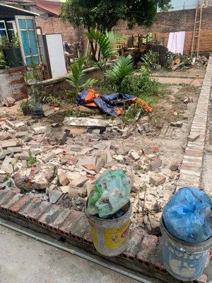 bán lô duy nhất cổ loa giá siêu rẻ mặt tiền rộng ôtô vào đất. dt: 80m giá 4,8tỷ.