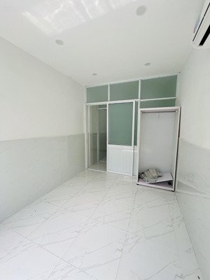 chính chủ cần bán gấp căn nhà đường sơn kỳ giá rẻ, sổ hồng hoàn công đầy đủ