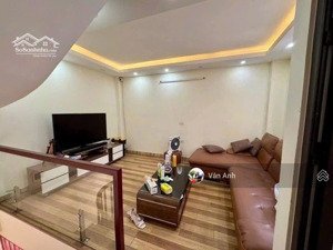 chính chủ em gái mình cần bán nhà 2 tầng văn phú hà đông. rẻ nhất thị trường