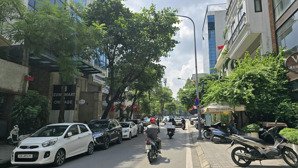 bán mảnh đất mặt phố linh lang, ba đình, dt 180m2, mt 7m, không lỗi phong thủy, mặt phố và mặt ngõ.