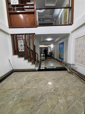 võ thị sáu - nhà đẹp 6 tầng, thang máy xịn, 56m2- thiết kế hiện đại, gần oto