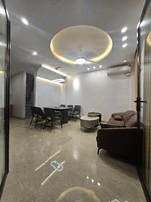 bán nhà phố trần duy hưng. 48,6m2 x 5 tầng. thang máy. giá 13,3 tỷ