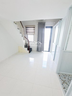 chỉ 2.15 tỷ sở hữu ngay nhà đỗ nhuận, tân phú. sổ hồng vuông vứt, sang tên công chứng ngay.