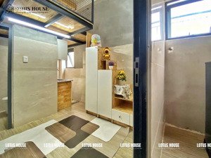 trống sẵn ở liền phòng trọ gác cao ngay đại học công thương và văn hiến