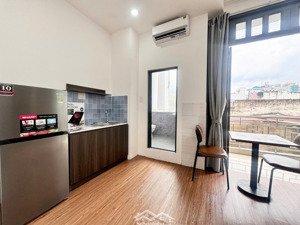 khai trương căn hộ phòng mới 100% thang máy hầm xe nội thất đầy đủ gần đại học văn hiến qtb