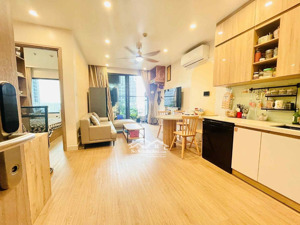 chính chủ bán căn 1pn+ 43m2 toà gs2 tầng 1902 vinhomes smart city. giá 3.5 tỷ bao phí.