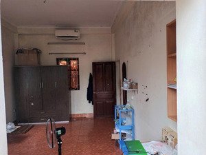 cho thuê phòng tầng 4 phố đào tấn