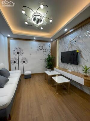 PHÂN LÔ THỊNH LIỆT 40M, THANG MÁY, Ô TÔ ĐỖ CỬA. GIÁ 9TỶ. LH 0988961792