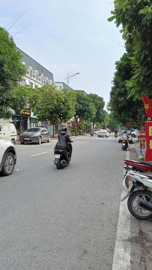 liền kề văn phú 90m2 - nhà 5 tầng ở ngay vị trí đẹp gần cột đồng hồ